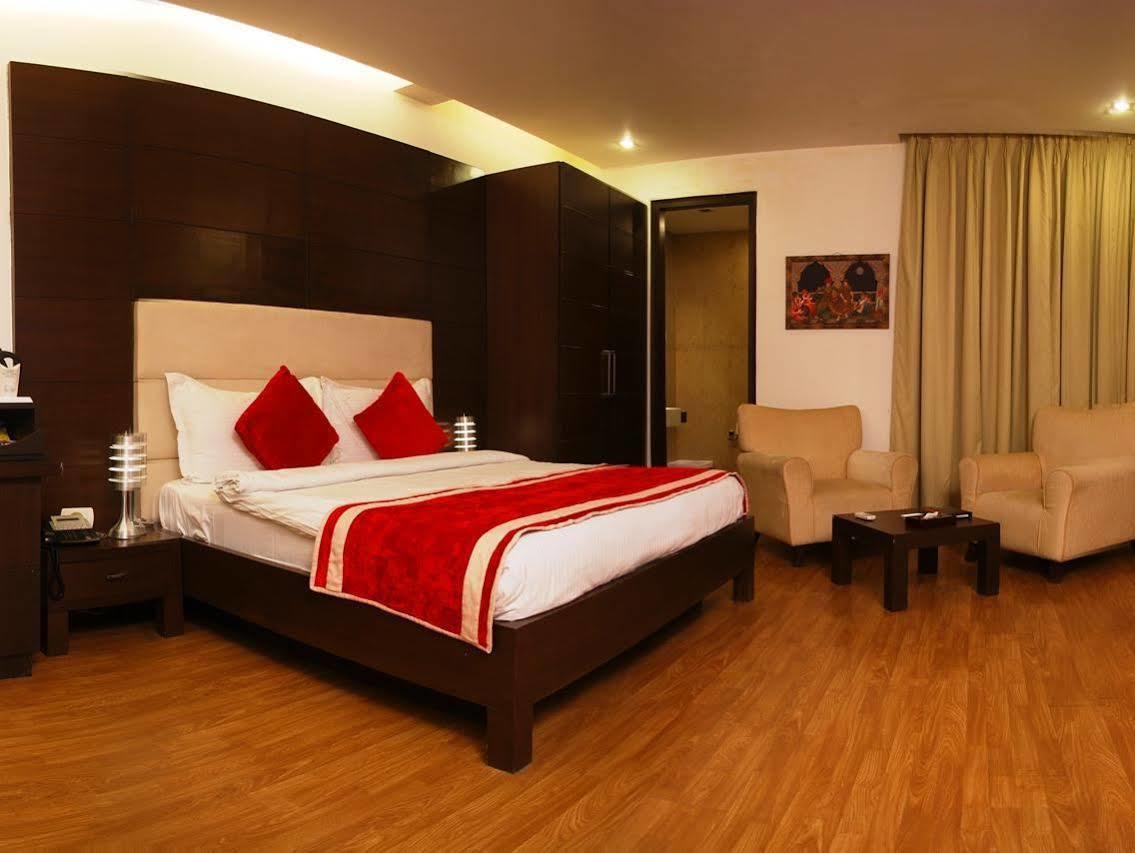 Hotel La Suite New Delhi Eksteriør bilde
